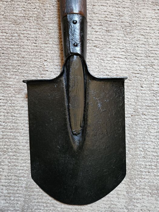 Lopata tip Lineman ( anii 70)