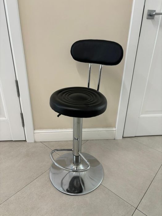 Продаются кресла со спинкой и без