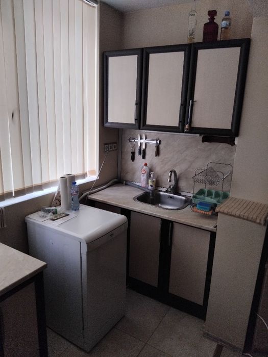 Продава се Тристаен апартамент в Дупница - 66 кв.м за 982 €/кв.м - Снимка #1