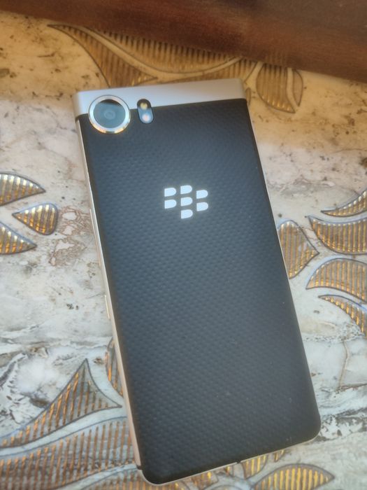 Blackberry keyone
