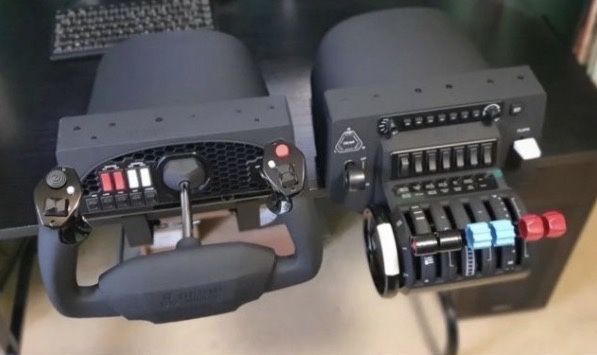 Yoke pedale throttle glass cockpit simulator flight 2020 2024