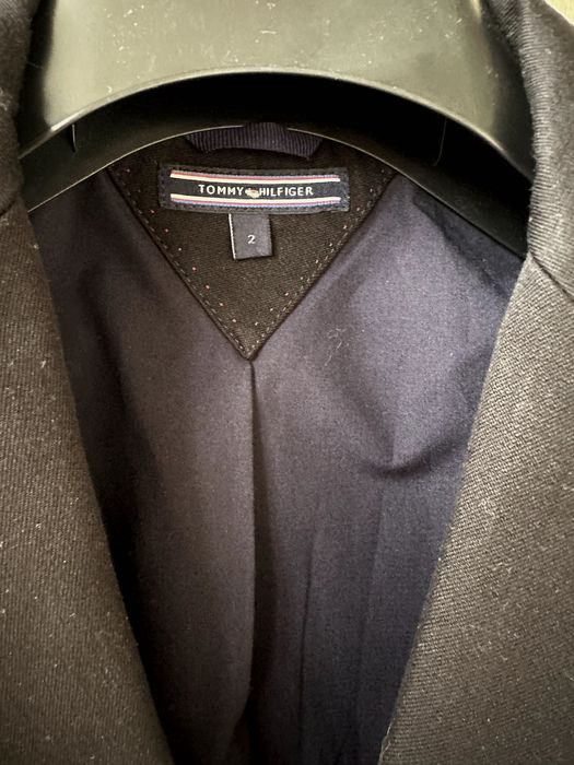 Дамско сако Tommy Hilfiger – класическо черно