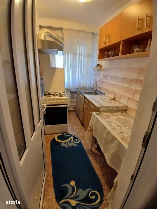 2 camere, Narcisa