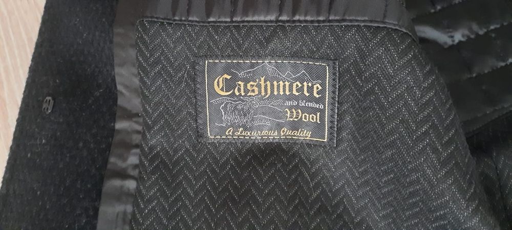 Продам новое пальто