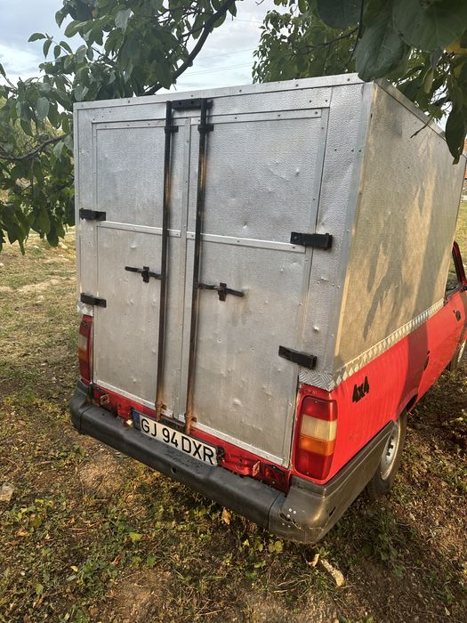 VÂND DACIA PICK UP PAPUC 1.9 d 4x4 la buton