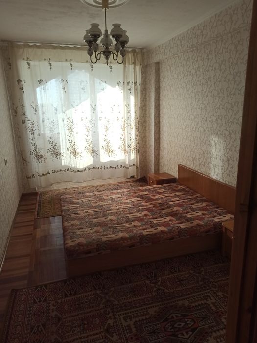 Сдается пяти комнатная квартира на Дружбе  народов