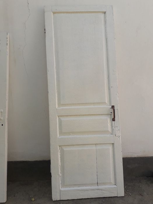 Есиктер  сатылады.