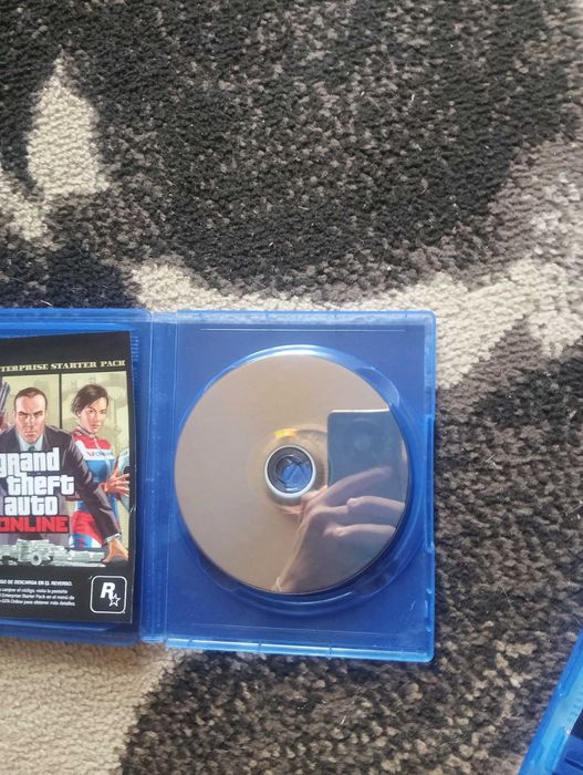 Продавам 2 игри за ps4