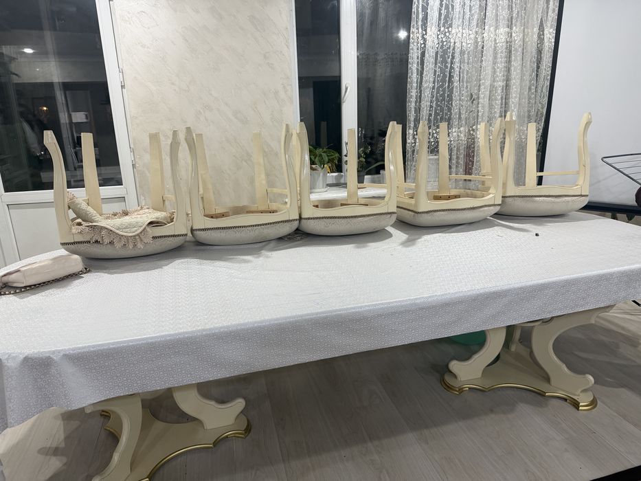 Продам стол со стульями