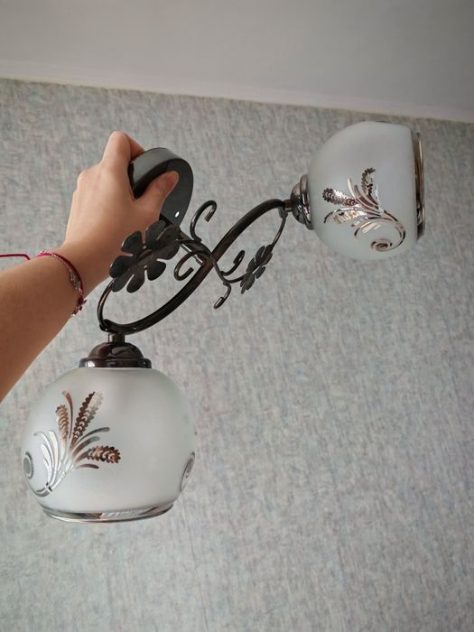 Отдам люстры по 1000тг и 500тг