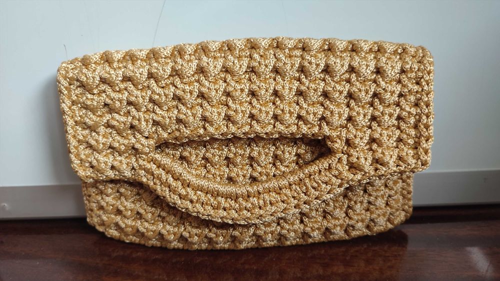 Ръчноизработени Плетени Чанти, Клъчове