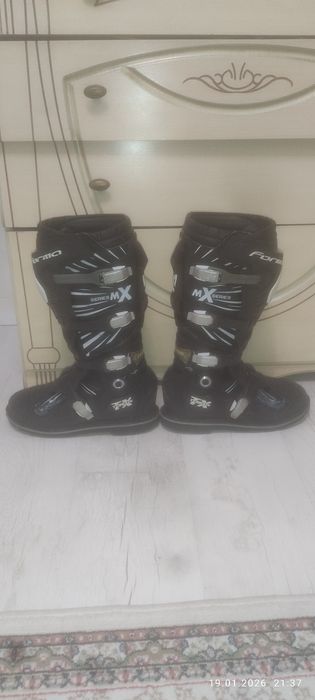 Продам мотоботы FORMA