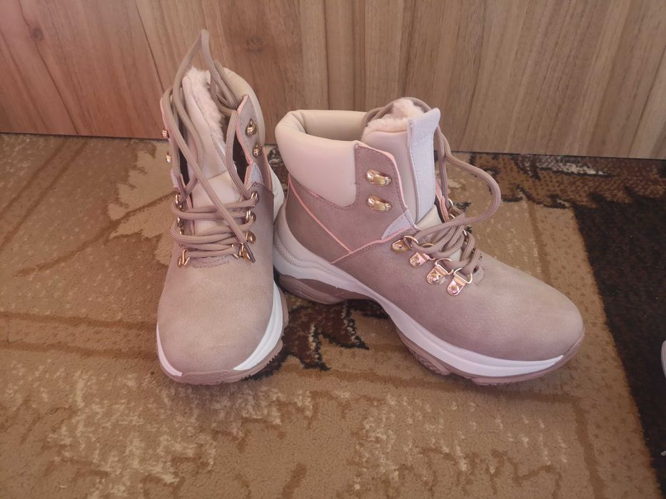 Ежедневни дамски боти