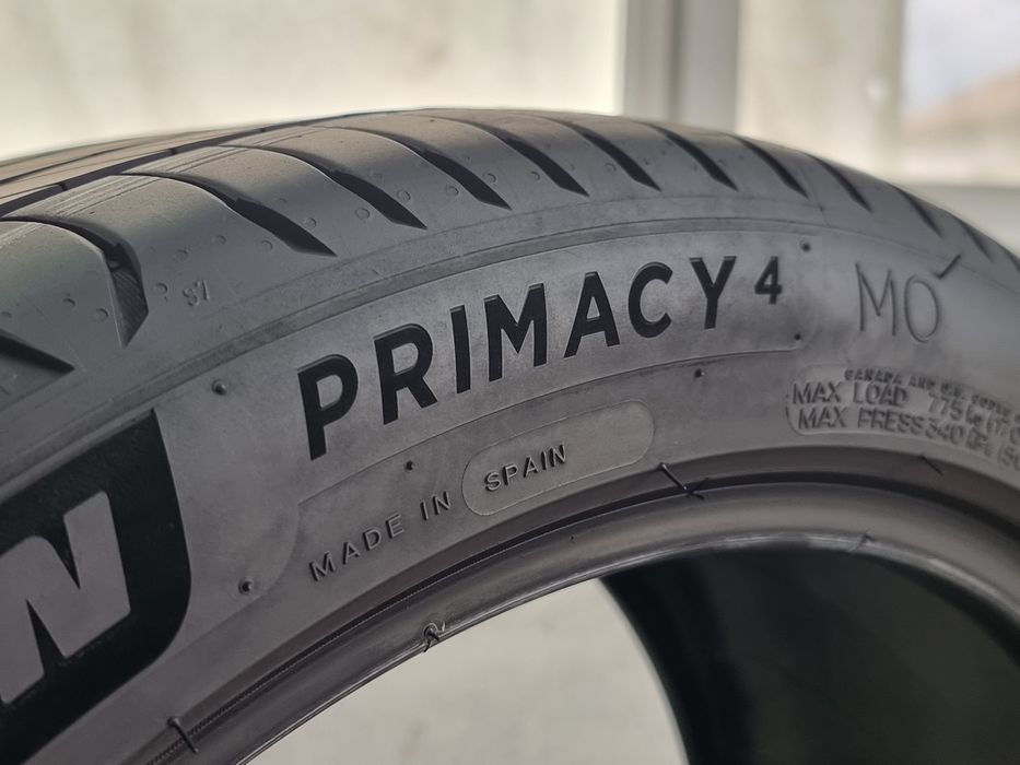 "Dot 22" 255/40/18 Michelin 2Броя: 125€ 6мм