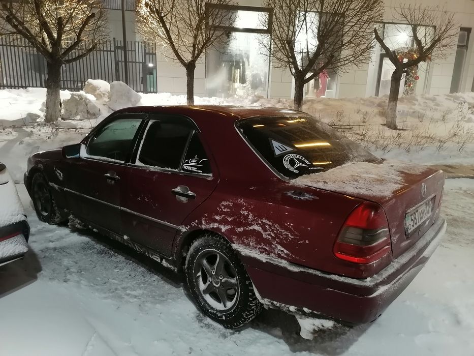 Продается Mercedes benz C class 220