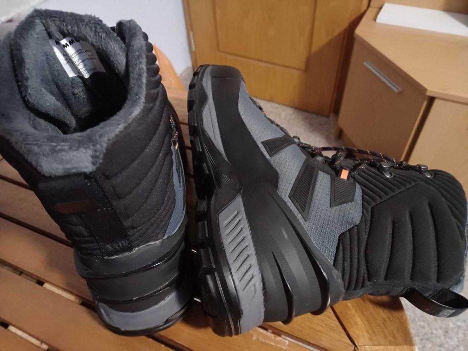 Нови, туристически обувки "Мамут" н.45 1/2