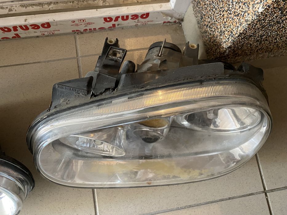 Фарове за Голф 4