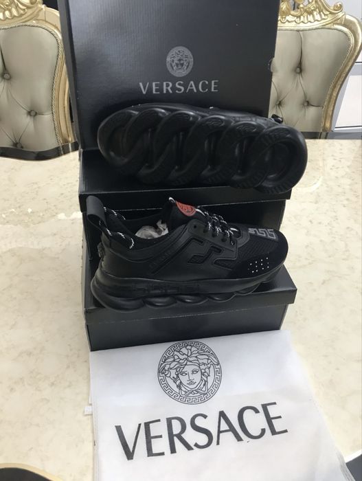 Adidasi versace nou