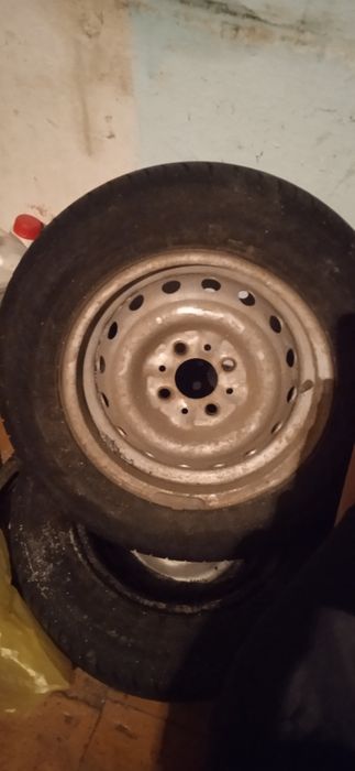 Продам резину  на ваз