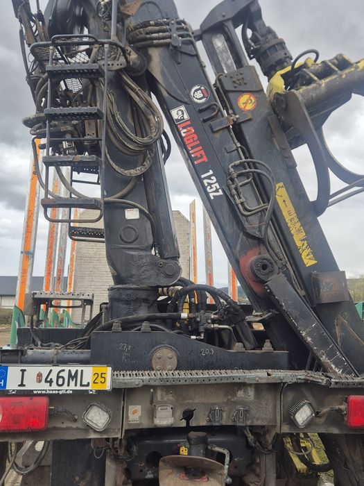 Vând daf forestier cu macara loglift 125