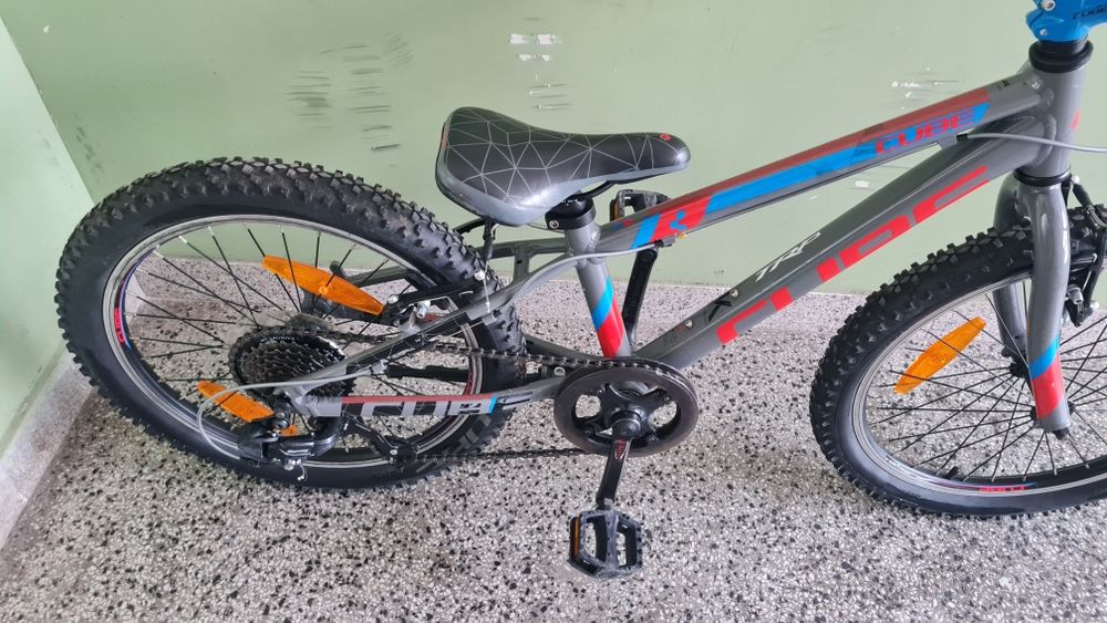 Продавам Cube 20 Action Team Grey детски алуминиев велосипед/колело