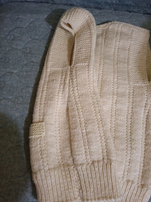 Ilic impletit manual din lana