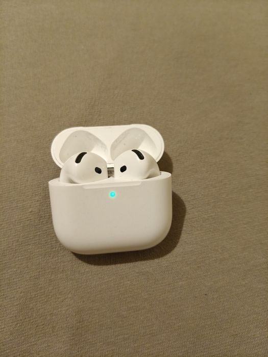 Casti APPLE AirPods 4, True Wireless, Bluetooth, In-Ear, Microfon, Carcasa Incarcare USB-C, alb