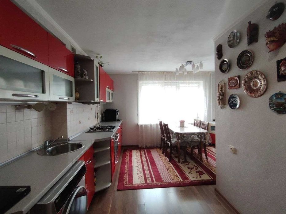 Продажа 4-комнатной квартиры 9 микрорайон