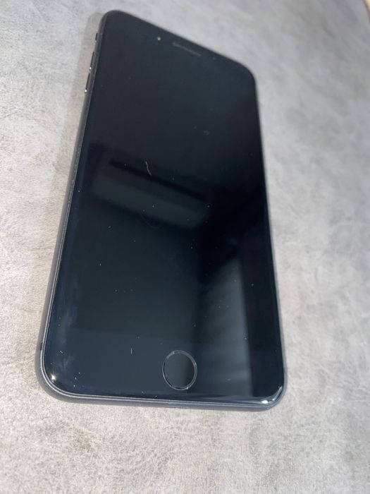 Продам iphone 8+