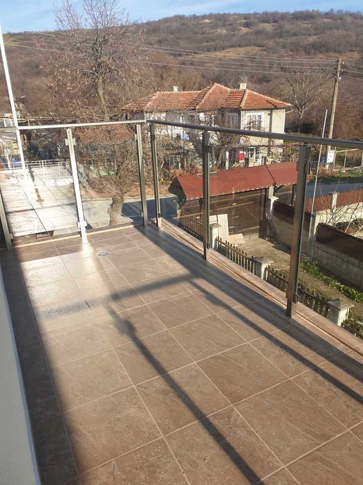 Новопостроена къща в с. Генерал Кантарджиево с Акт 16