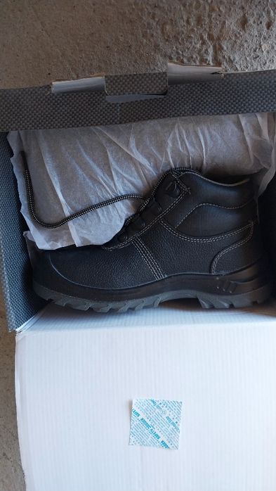 Ботинка 41.42 бар.г.Кульсары