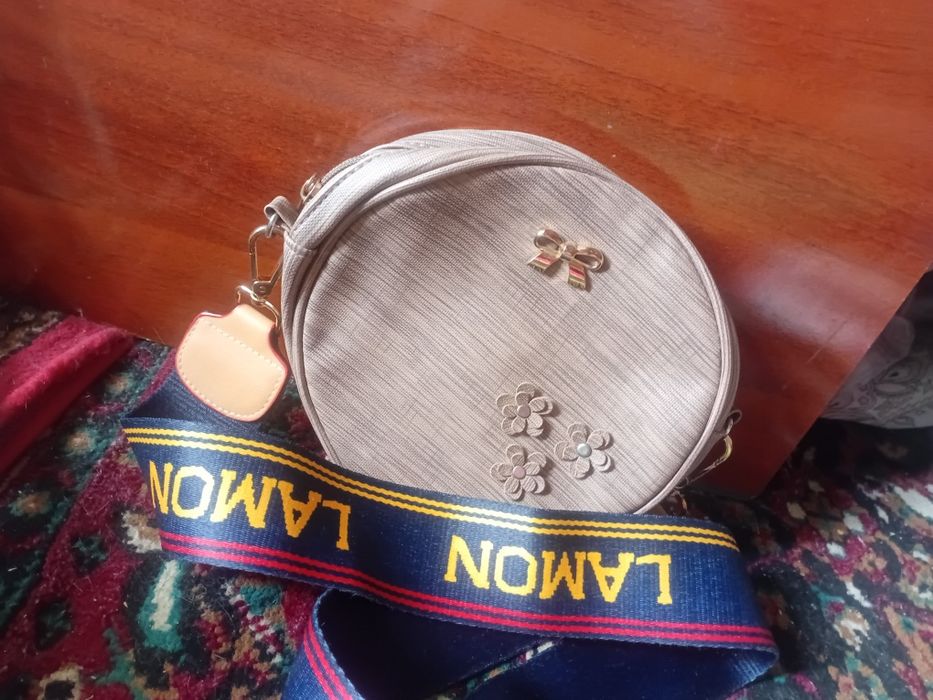 Сумкала сотилади хаммаси бутун оптом сотилади