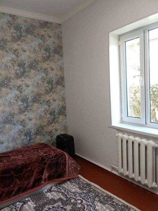 Yangibozor markazida uy sotiladi