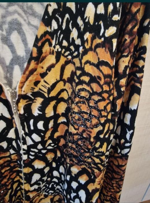 Pulover animal print