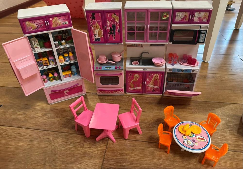 Продам кухню для барби