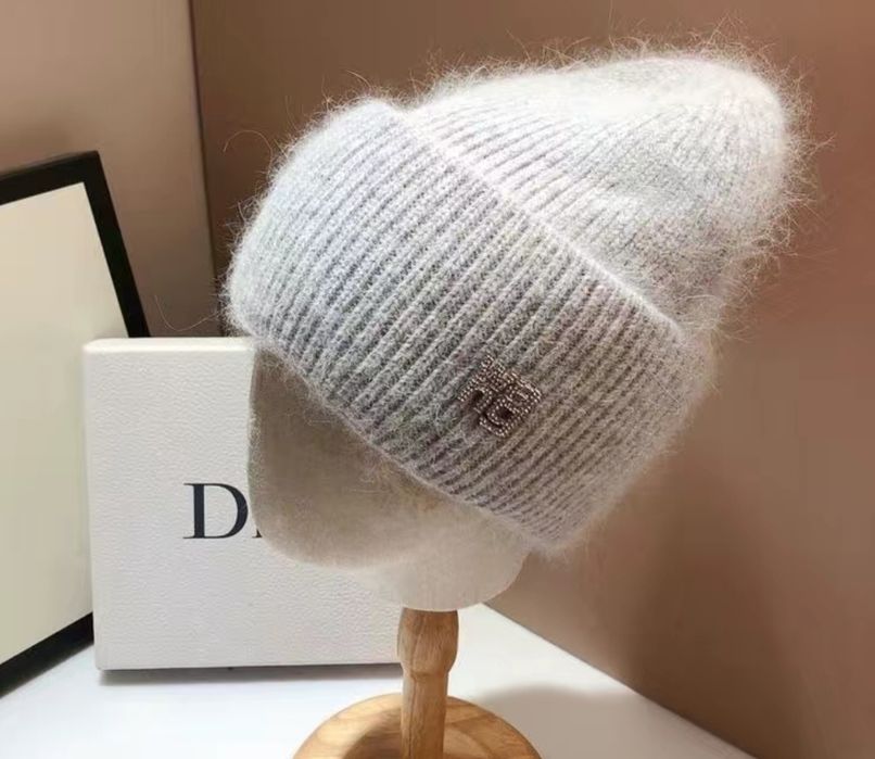 Продам шубу искуственую