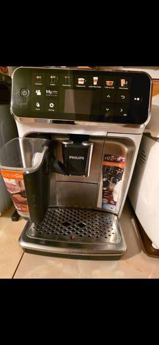 Espressor de cafea Philips, seria 5000