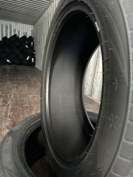 Нови зимни гуми ARIVO ARW 5 295/40R21 111H XL НОВ DOT БОРД 2954021