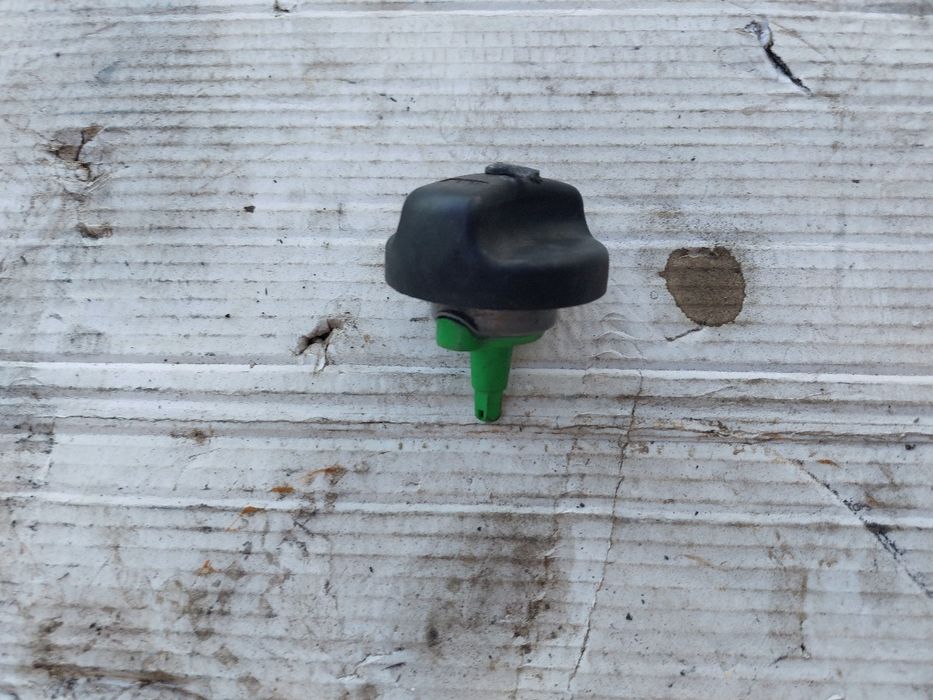 Капачка резервоар Bmw e60 e61 530d 231кс m57 м57