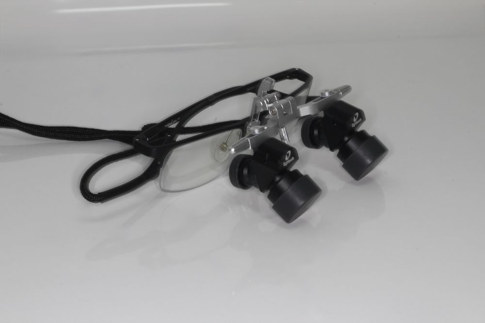 Свет и Бинокуляры/Eighteeth Brilliance