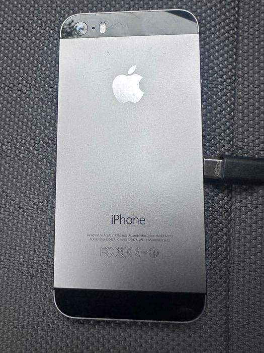 iPhone 5s Space Gray, 16GB, complet funcțional