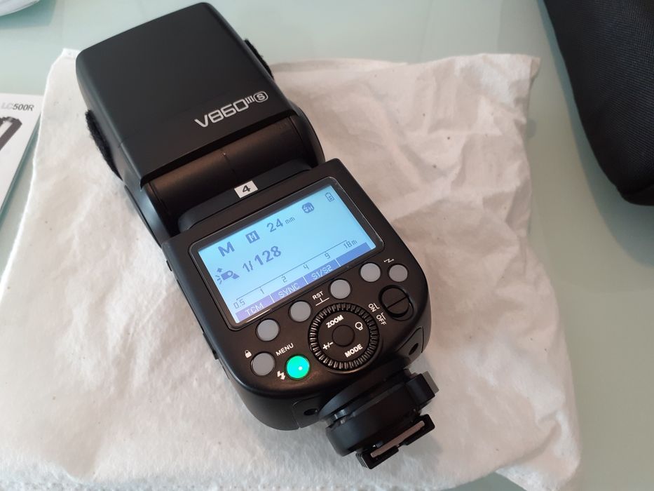 Bliț Godox V860III - Ca Nou, aproape deloc folosit! (Bounce)