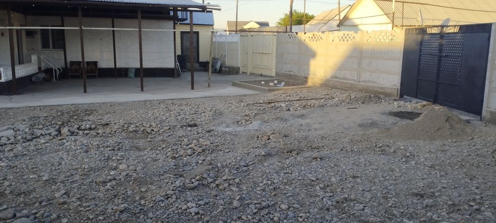 Үй сатылады магазинімен