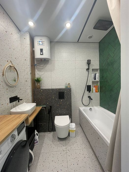 Продам 3к евро ЖК Кристал 4/5