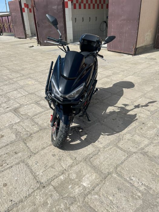 Мопед - Скутер maxi