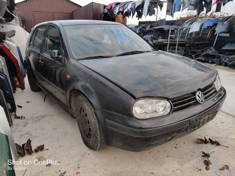 Vindem piese rezultate din dezmembrarea unui Volkswagen Golf 4