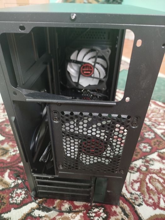 Продам корпус для компьютера