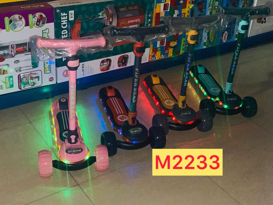 Samakat Сaмокт Bolalar samokati sveti yonadi ovozi chiqadi