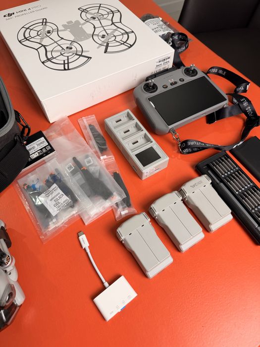 Дрон DJl Mini 4 Pro самая полная комплектация