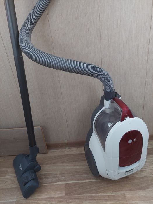 Продам пылесос  марки  LG